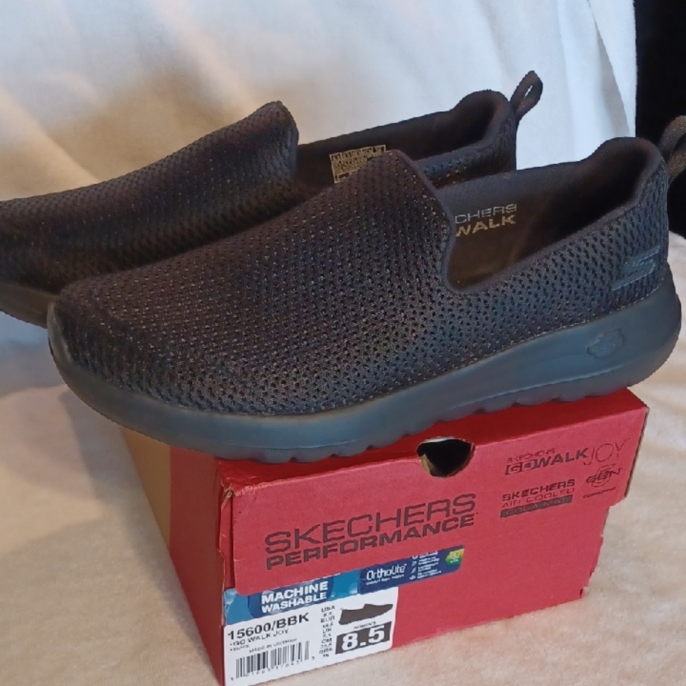 Skechers Performance Black Slip-On Sneakers Machine Washable Size 8.5